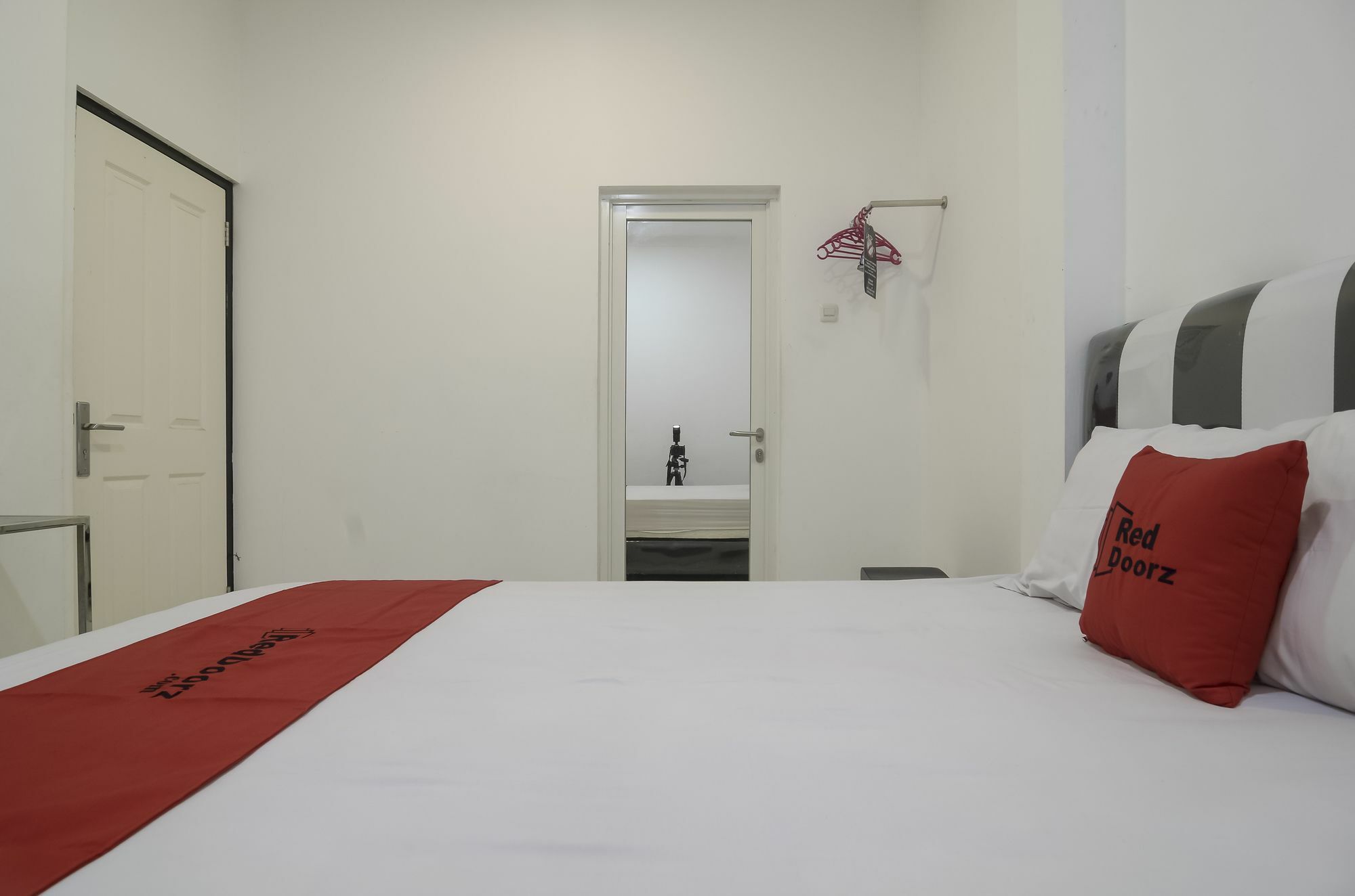 Reddoorz Near Poncol Station Hotel Semarang Exterior photo
