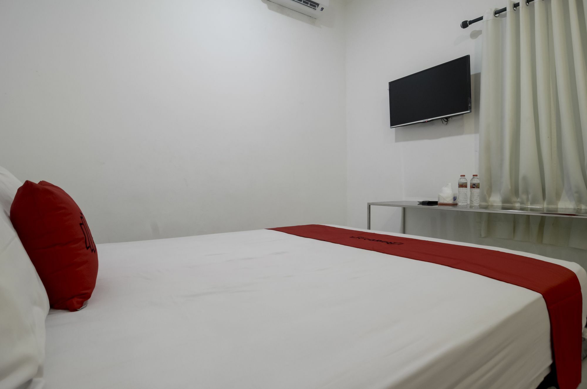 Reddoorz Near Poncol Station Hotel Semarang Exterior photo